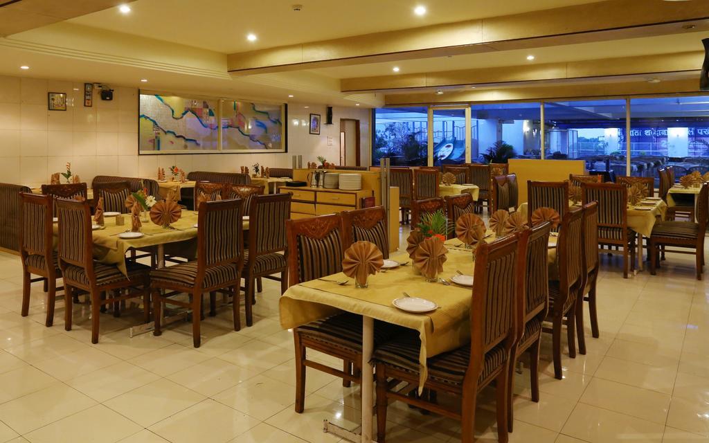 Hotel Atithi Αουρανγκαμπάντ Εξωτερικό φωτογραφία