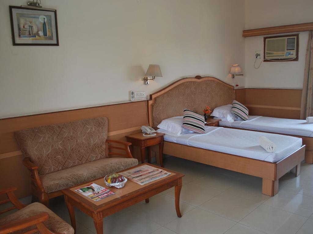 Hotel Atithi Αουρανγκαμπάντ Εξωτερικό φωτογραφία