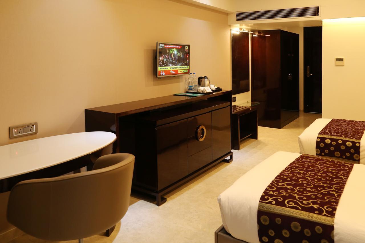 Hotel Atithi Αουρανγκαμπάντ Εξωτερικό φωτογραφία
